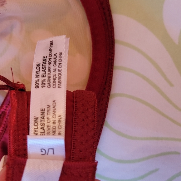 Coquette lingerie set 😍 - Picture 7 of 9